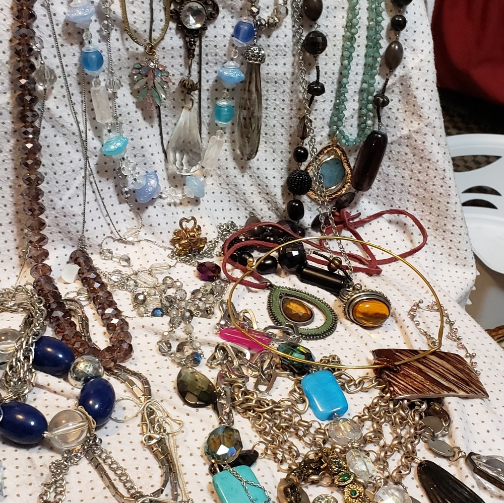 HUGE Lot of Vintage Glass Crystal and Lucite Pendants on Chains Necklaces